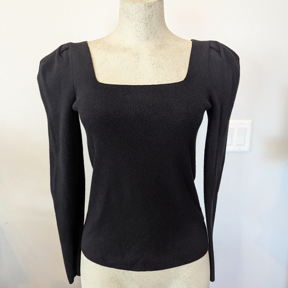 Long Sleeve Sibyl Top In Black Rib Knit With Puff Sleeves Size M - Picture 15 of 16